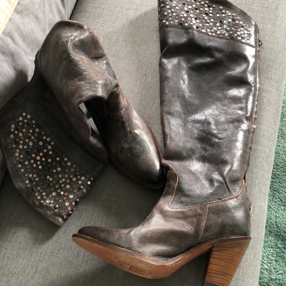 Frye y’all boots size 6